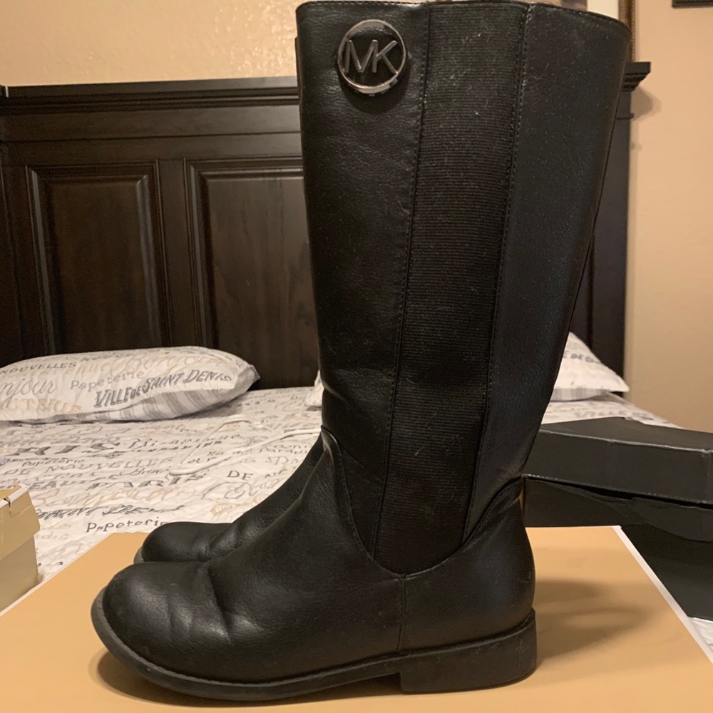 Michael Kors girl boots